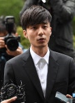 로이킴, 경찰 출석 심려 끼쳐 진심으로 죄송…성실히 조사받을 것