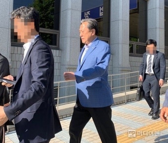 [단독]박차훈 새마을금고중앙회장 조카는 총무팀장?…골프장 예약도 직접