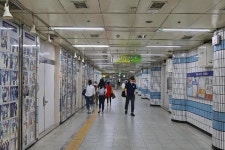 서울 충무로역 역사내 화재로 무정차 통과중