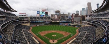 미네소타-보스턴전 취소, 흑인 피격 사태 때문…NBA 경기도 연기