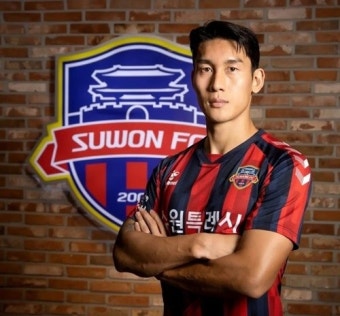 수원FC, 국가대표 수비수 이용 전북현대서 임대 영입