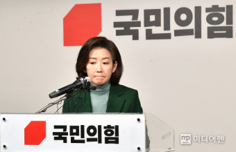 용산·'친윤' 압박에 무릎 꿇은 나경원...지지표 어디로?