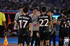 [항저우 AG] 한국 축구 앞에 중국은 없다! 한국, 중국 2-0 꺾고 4강 진출…우즈벡과 격돌