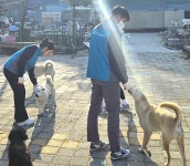 한국마사회, 유기동물 보호소 찾아 봉사활동 전개