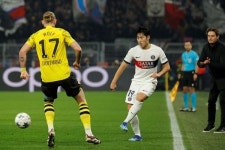 이강인 68분 활약 PSG, 도르트문트와 비겨 간신히 조 2위 16강 진출 [챔피언스리그]