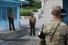북한군 JSA 재무장…판문점 유엔사 경비요원 권총 휴대 맞대응