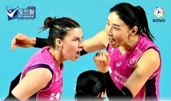 '김연경 24점 폭발+윌로우 17점 보조' 흥국생명, 정관장 3-1 꺾고 '3연승'