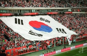 붉은악마 뿔났다…축구협회 성토·정몽규 회장 사퇴 요구 성명 발표, '파벌' 선수들에도 일침