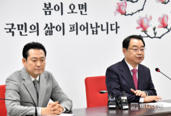'박근혜 복심' 유영하·'갤럭시 신화' 고동진, 금뱃지 도전