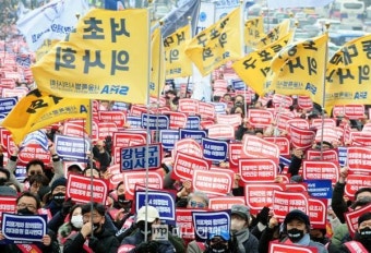주수호 의협 비대위 홍보위원장, 경찰 출석