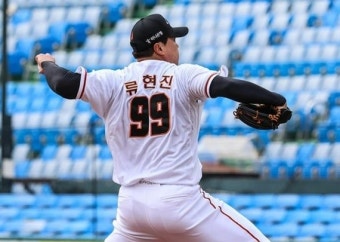 류현진, 롯데전 5이닝 6K 2실점 '개막전 선발 준비 OK'…한화 14-2 대승