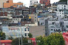 지지부진 도시재생사업 대신 뉴:빌리지?…이번에는 성공할까