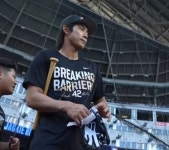 이정후 발등 부상으로 결장하니…샌프란시스코, MLB 승률 꼴찌팀에 1-9 완패