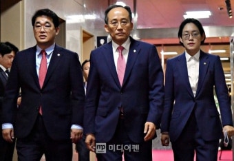 국힘 초선도 중진도 '추경호로 대동단결’ 원내대표 재신임 가닥