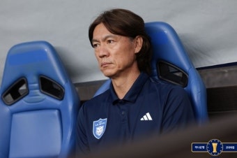 홍명보 감독, 대표팀 맡는다…외국인 감독 영입 난항→홍 감독 10년만에 다시 대표팀 지휘봉