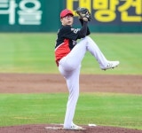KIA 양현종, 또 하나 '대기록' 접근…삼진 10개 잡으면 송진우 최다 탈삼진 기록 추월
