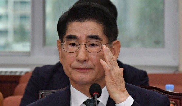 김용현 전 국방부 장관, 동부구치소로 이송…내란 혐의로 긴급체포