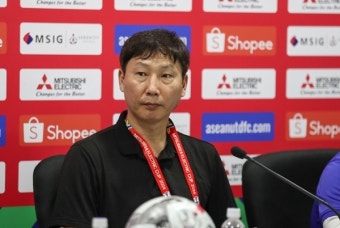 김상식 감독의 베트남, 싱가포르와 준결승 1차전 2-0 승리…미쓰비시컵 결승 진출 '눈앞'