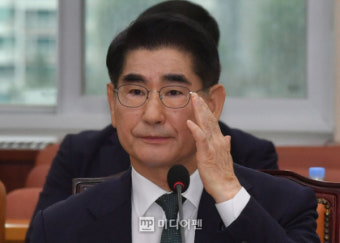 김용현 전 국방부 장관, 내란 혐의 첫 재판 시작…법정서 공방