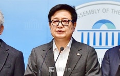 김장겸, '포털뉴스 공적책임 강화 법안' 대표발의…