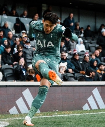 토트넘, UEFA 유로파리그 8강 진출 후 좌절.. 손흥민 후반 출전로 패배 