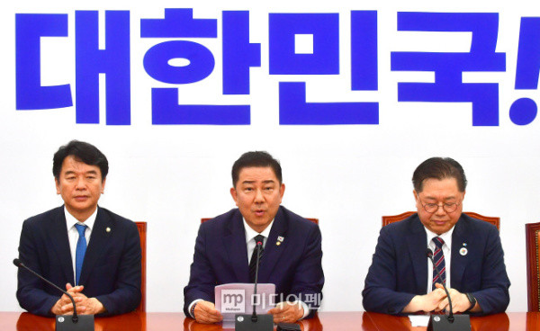 민주당, 경제 회복·민생 경제 살리기 위한 추경 신속 처리 약속