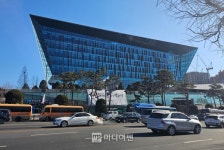 씨유 용산신동아 | 용산구청-신동아건설, 특혜 의혹 고조...구청 "특혜 아니다" 반박