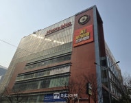 홈플러스 회생 달린 ‘익스프레스 매각’…인수전은 눈치싸움만