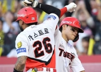KIA 준PO 직행 매직넘버 '1', 김도영 44호 홈런…LG 역전 3위 실낱 희망, 롯데 레이예스 205안타