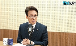 김민석, 부승찬 발언에 사과...“전체적으로 말과 행동 무겁게 해야”