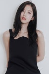 [포토] S라인 아린, 시크한 포즈도 과감하게