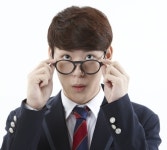 잘못된 안과상식, 안경쓰면 눈이 더 나빠진다?