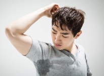 손·발·겨드랑이·얼굴 등 과다한 땀도 병, 다한증 원인과 증상