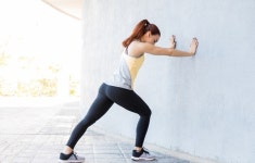 골다공증 예방하고 골밀도 높이는 홈 트레이닝 4