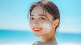 이렇게 바르면 효과 無...땡볕에 선크림 제대로 바르는 법은?