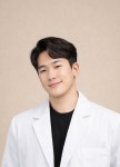 영양제, 알고 먹어야 도움 된다… 연령별 추천 성분, 최적 복용량은?