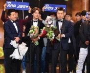 묵묵히 ‘1박2일’ 지킨 김종민 대상에 담긴 의미