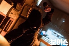 ‘보이스’, 엽기적인 설정 뒤에 숨은 허술한 개연성