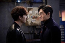 ‘꾼’·‘기억의 밤’, 이런 반전이 자랑스러우십니까?