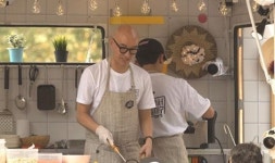 ‘현지에서 먹힐까’, 이럴 거면 차라리 ‘홍식당’이라고 하지