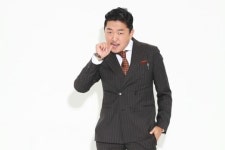 엘제이-류화영 진흙탕 싸움, 공적인 사안으로 봐야하는 이유