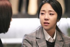 ‘죽어도 좋아’ 무기력한 직장인들이 백진희에게 열광하는 까닭
