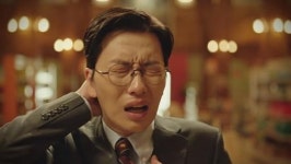 상술에 지쳤었나, 황당무계한 ‘천리마마트’에 열광한다는 건