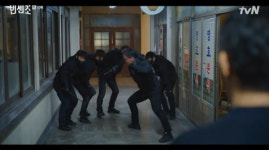 빈센조 작가가 금가프라자에 은둔 고수들 모아 놓은 까닭