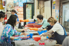 제주바다 닮은 이정은, 차승원의 절망도 안아줄까(우리들의 블루스)