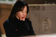 서현진과 유재명이 꺼내놓은 먹먹한 우리들의 자화상(러브 미)