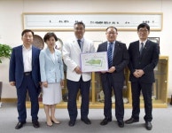 소아암백혈병협회, 화순전남대병원에 도서 기증