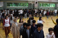 부산국제외국인학교 학생들, 암환자 위한 24시간 걷기 릴레이