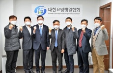 약사회·요양병원협회, 李캠프에 공공심야약국·간병비 급여화 제안