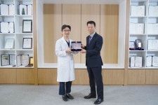 제니스병원 정영원 병원장, 성실 납세자 표창 받아